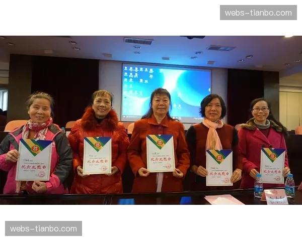 特写：败者赛后于新闻发布会洒泪，感谢团队支持