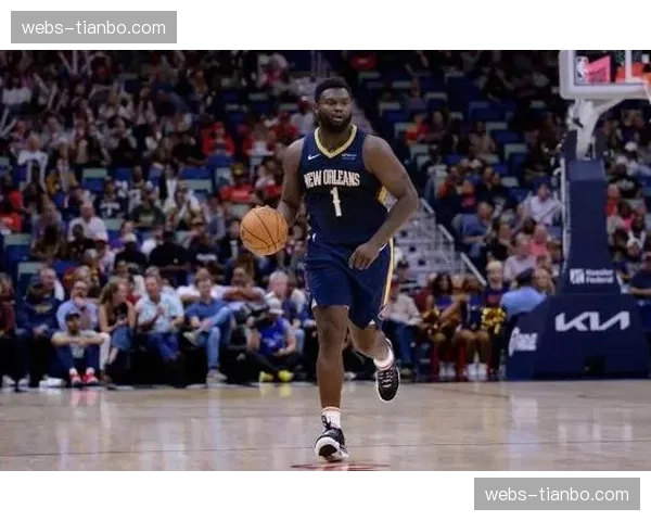 锡安-威廉姆森因腿筋紧张提前退场,初步检查结果乐观 锡安-威廉姆森因腿筋紧张提前退场,初步检查结果乐观